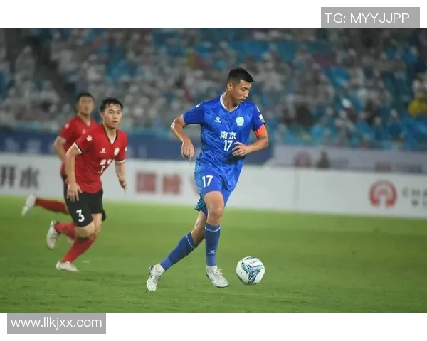 南京足球队整体压制革新探索与发展之路的深度分析与展望