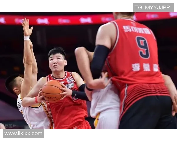 赛后复盘：重庆篮球队 vs 北京篮球队的配合